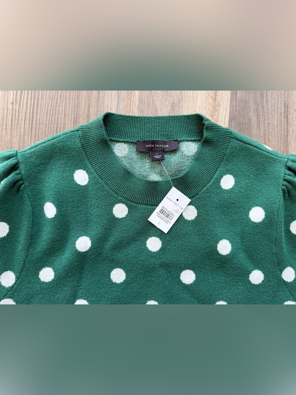 NWT Ann Taylor Fresh Evergreen Polka Dot Sweater Size L - Picture 2 of 5